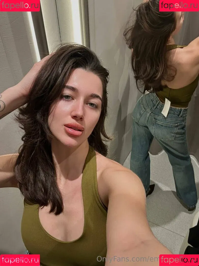 Emily Berryy / EmilyyInfinity / emily_berryy Onlyfans Photo Gallery 