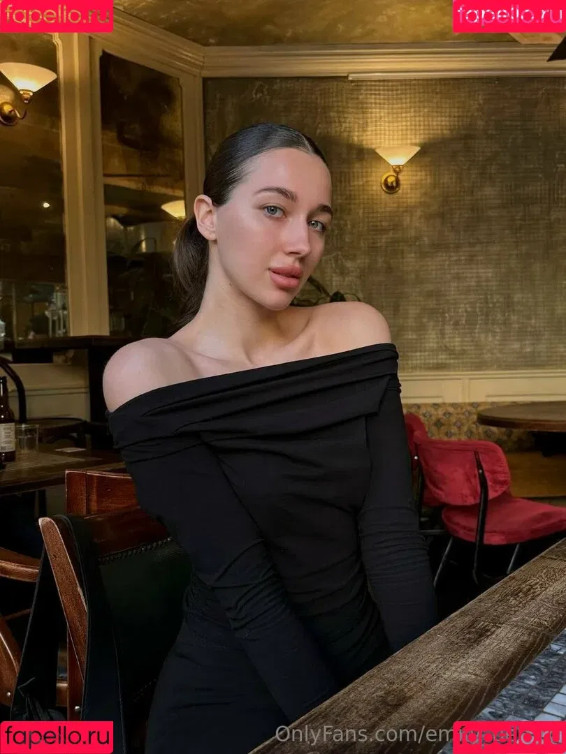 Emily Berryy / EmilyyInfinity / emily_berryy Onlyfans Photo Gallery 