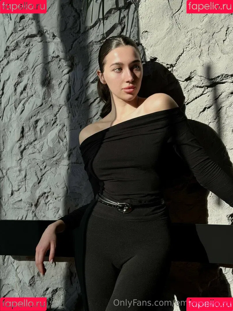 Emily Berryy / EmilyyInfinity / emily_berryy Onlyfans Photo Gallery 