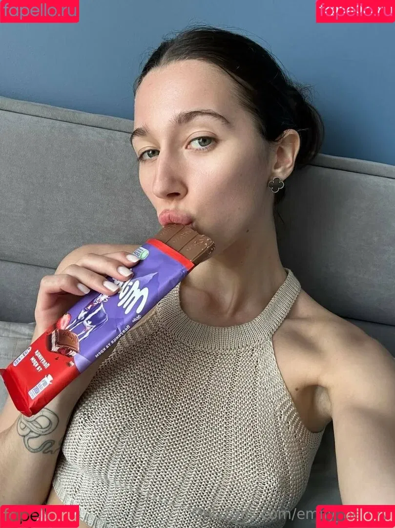 Emily Berryy / EmilyyInfinity / emily_berryy Onlyfans Photo Gallery 