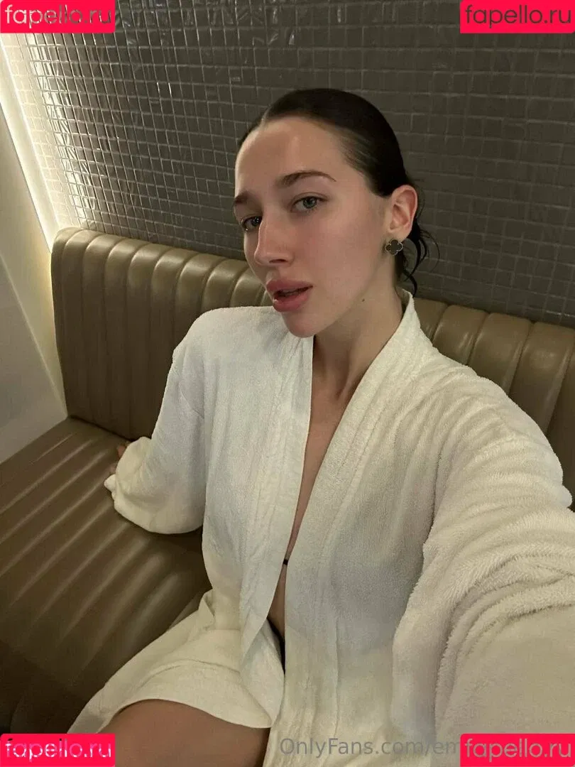 Emily Berryy / EmilyyInfinity / emily_berryy Onlyfans Photo Gallery 