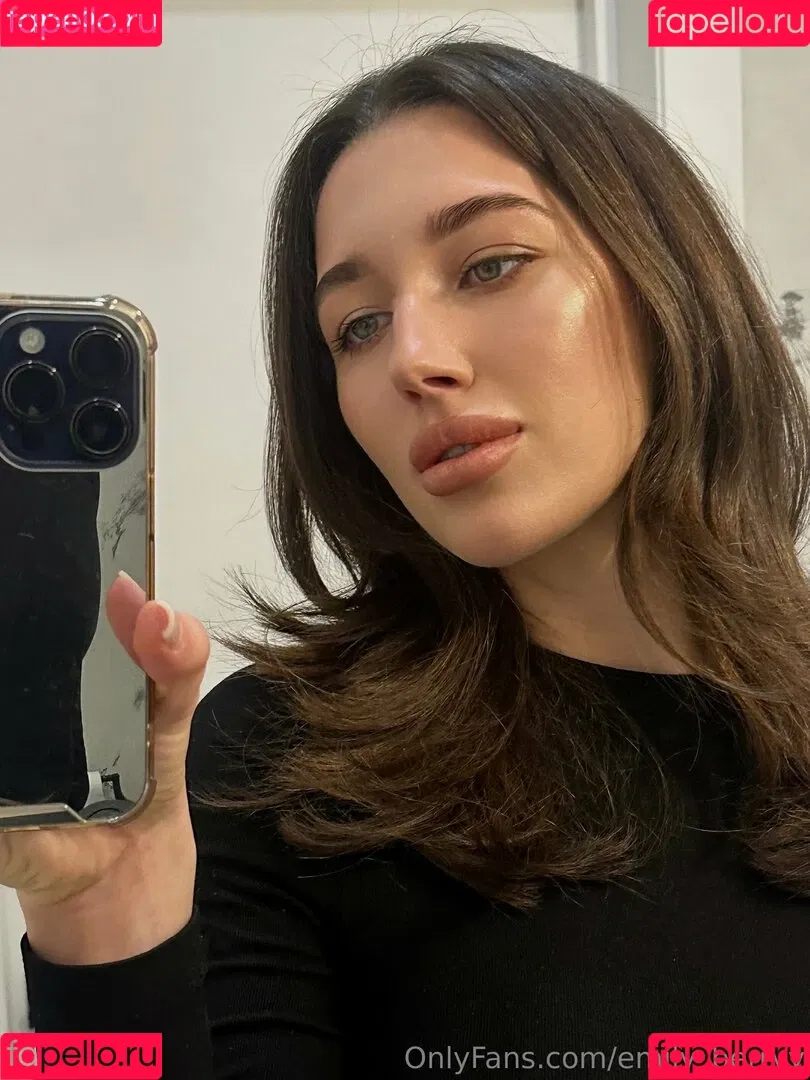 Emily Berryy / EmilyyInfinity / emily_berryy Onlyfans Photo Gallery 