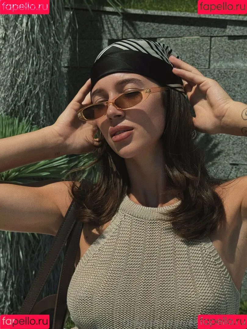 Emily Berryy / EmilyyInfinity / emily_berryy Onlyfans Photo Gallery 