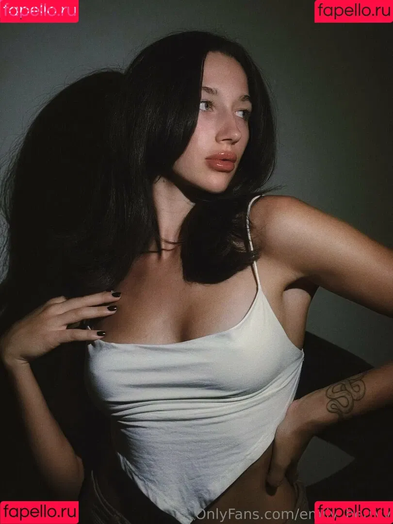 Emily Berryy / EmilyyInfinity / emily_berryy Onlyfans Photo Gallery 