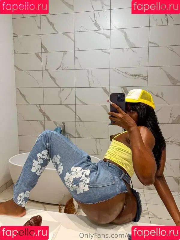 Queen_tahshaar / queen_tahshar Onlyfans Photo Gallery 