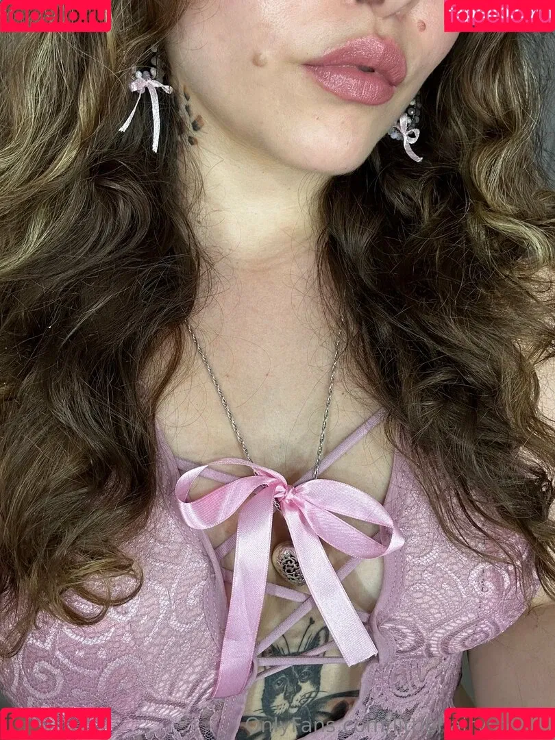 littlehairylola / littlehairystoner / littlehairystonervip Onlyfans Photo Gallery 