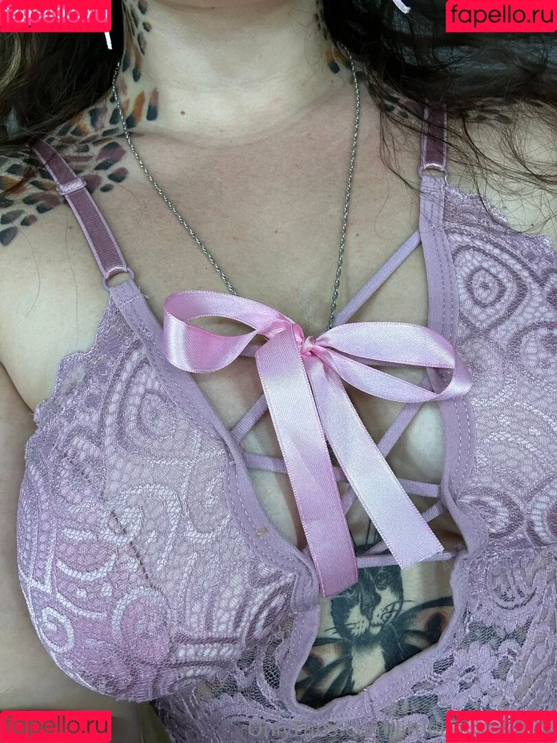 littlehairylola / littlehairystoner / littlehairystonervip Onlyfans Photo Gallery 