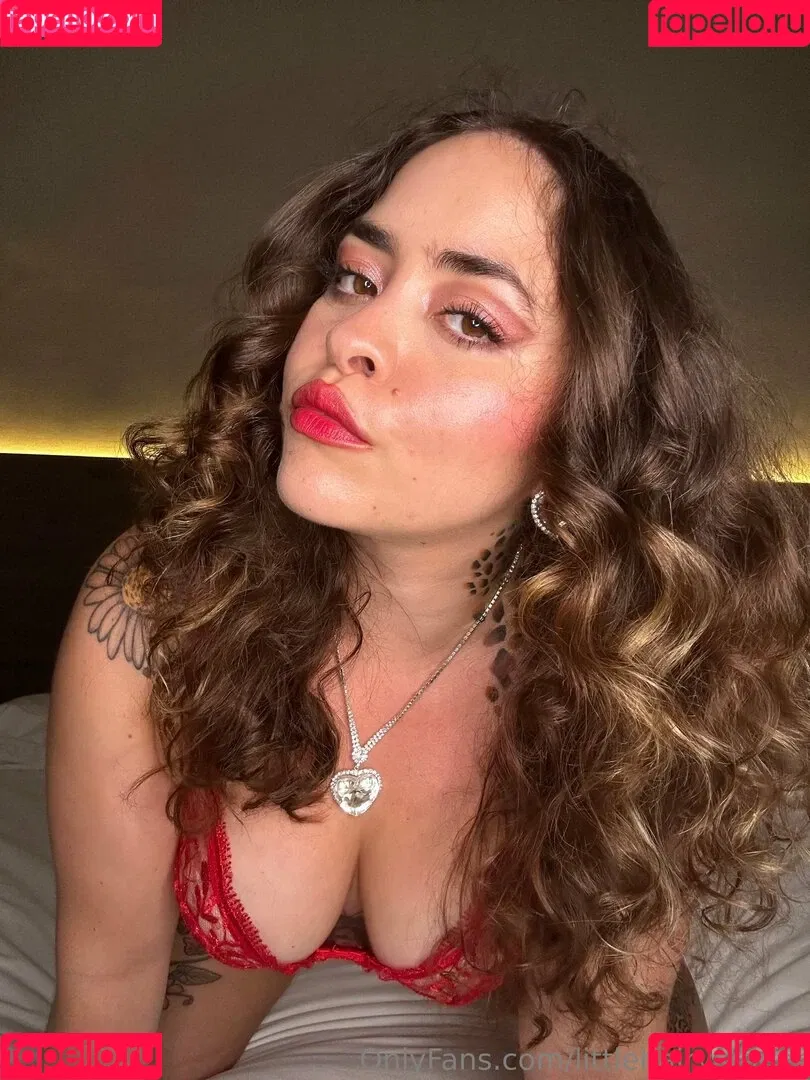 littlehairylola / littlehairystoner / littlehairystonervip Onlyfans Photo Gallery 