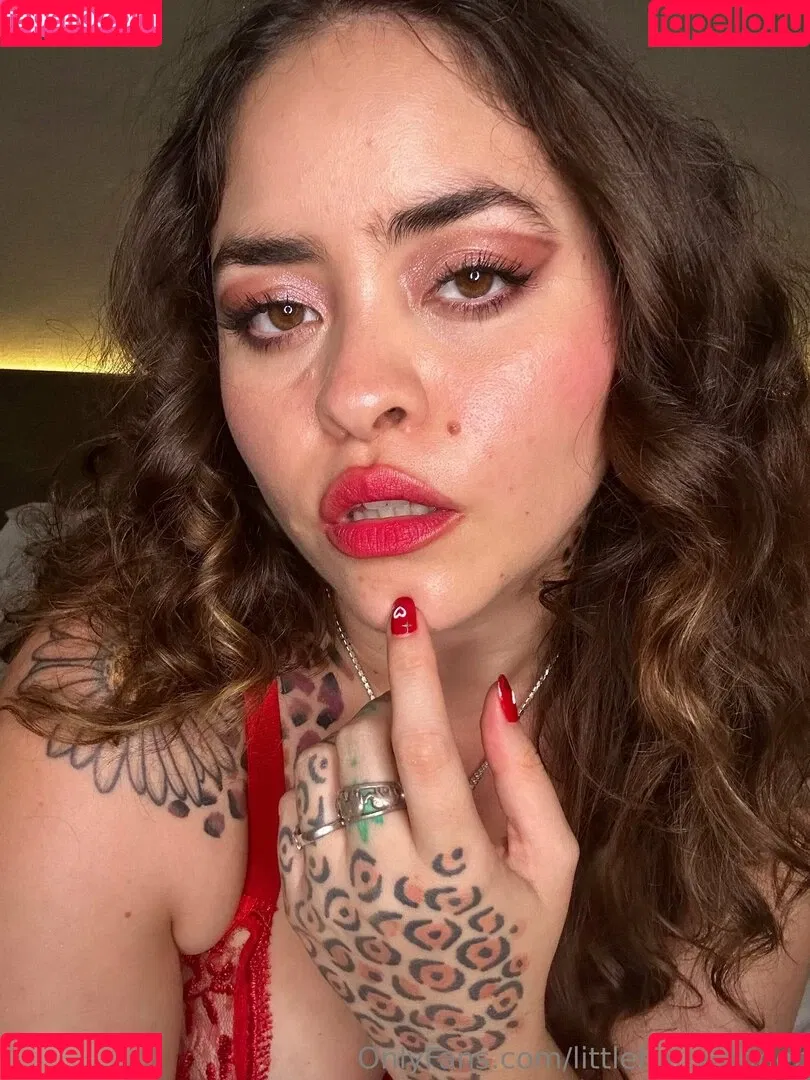 littlehairylola / littlehairystoner / littlehairystonervip Onlyfans Photo Gallery 