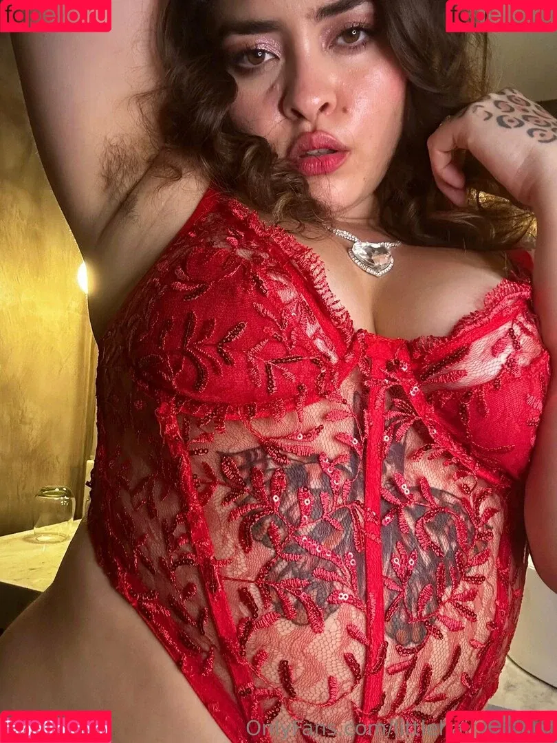 littlehairylola / littlehairystoner / littlehairystonervip Onlyfans Photo Gallery 