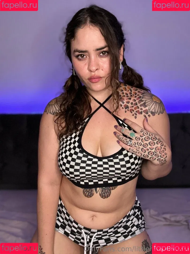 littlehairylola / littlehairystoner / littlehairystonervip Onlyfans Photo Gallery 