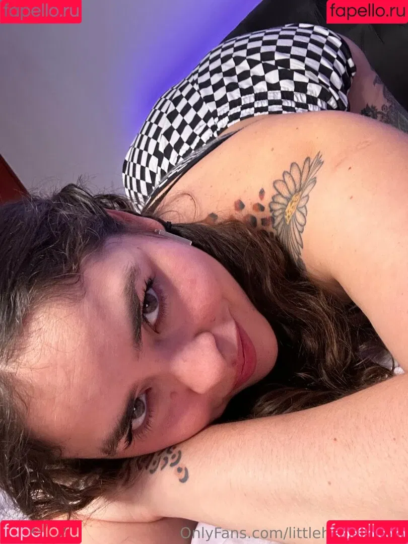 littlehairylola / littlehairystoner / littlehairystonervip Onlyfans Photo Gallery 