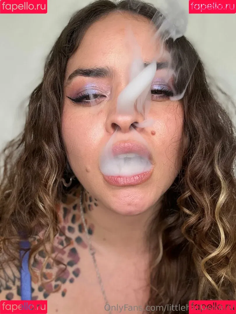 littlehairylola / littlehairystoner / littlehairystonervip Onlyfans Photo Gallery 