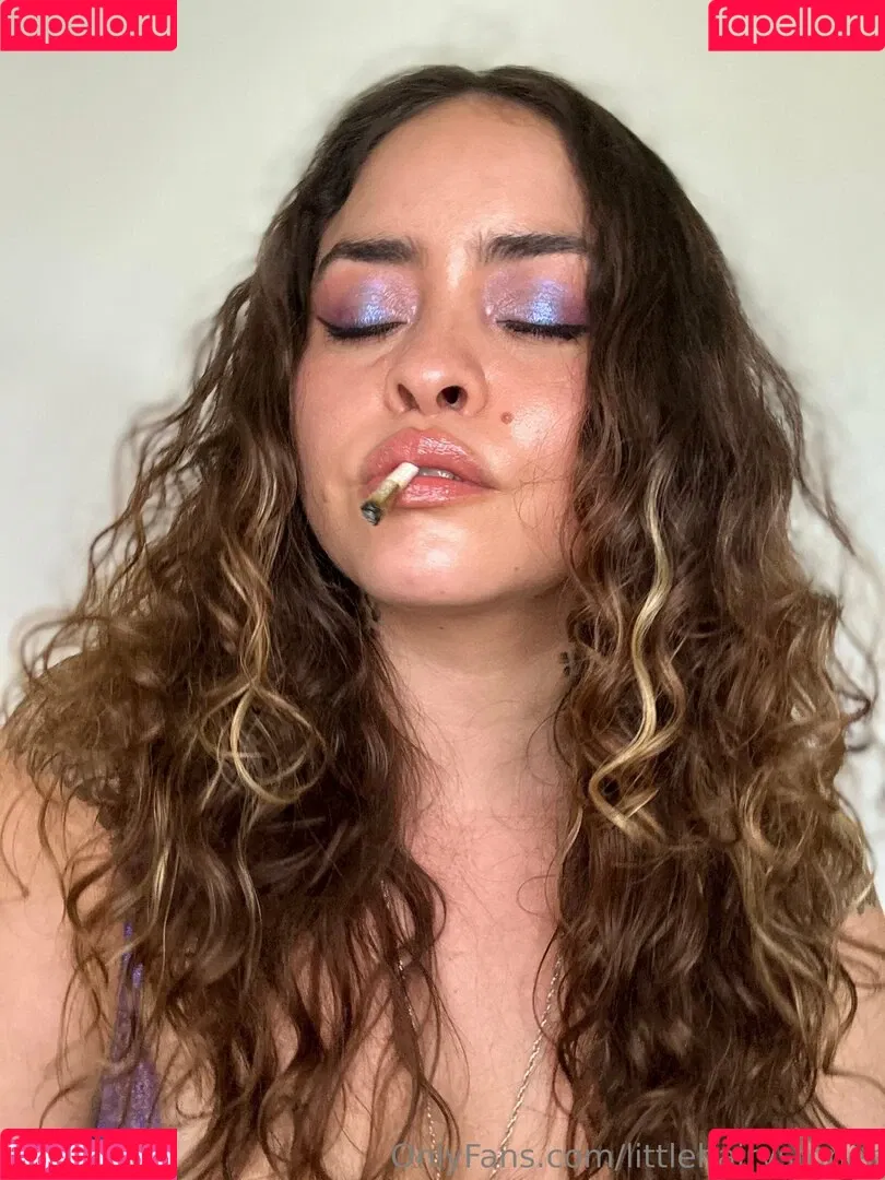 littlehairylola / littlehairystoner / littlehairystonervip Onlyfans Photo Gallery 