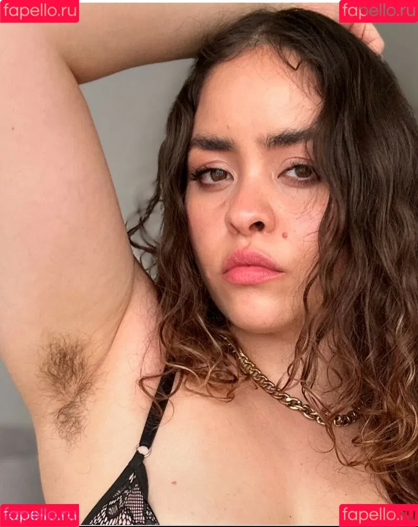 littlehairylola / littlehairystoner / littlehairystonervip Onlyfans Photo Gallery 