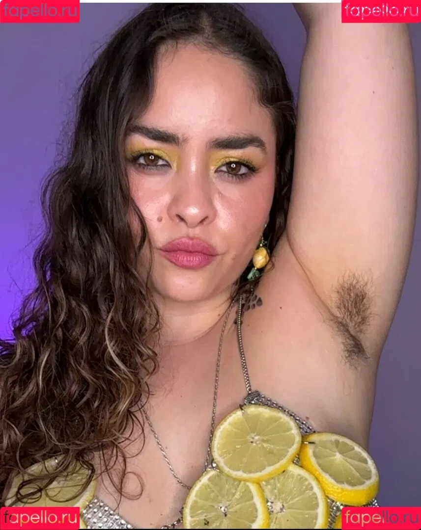 littlehairylola / littlehairystoner / littlehairystonervip Onlyfans Photo Gallery 