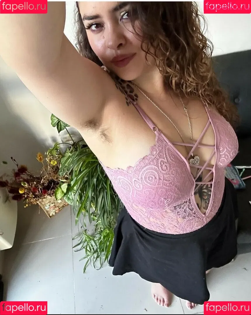 littlehairylola / littlehairystoner / littlehairystonervip Onlyfans Photo Gallery 