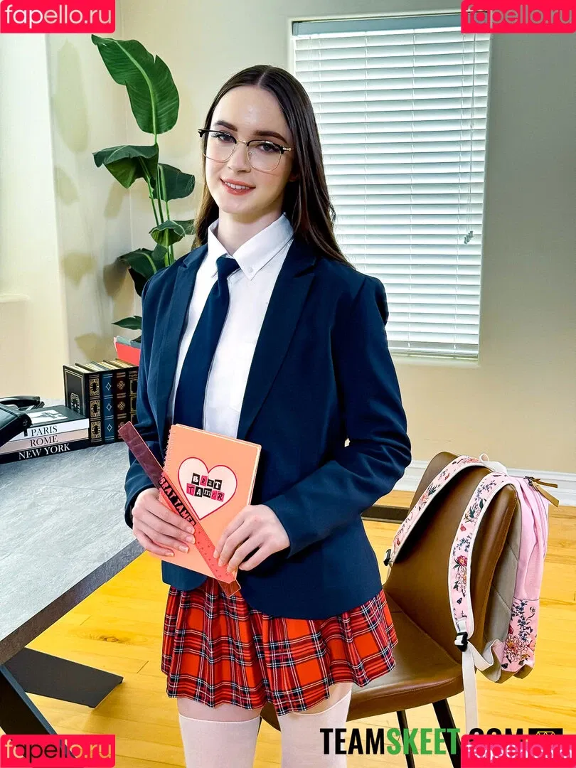 Hazel Moore / _therealhazelmoore_ / hazelmoore3x / hazelmoorexxx Onlyfans Photo Gallery 