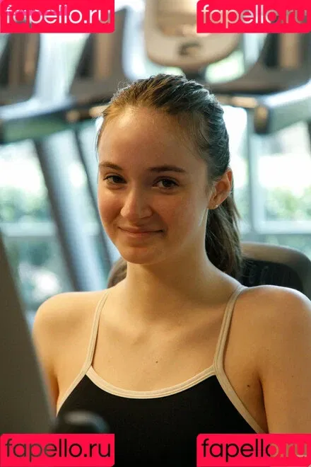 Hazel Moore / _therealhazelmoore_ / hazelmoore3x / hazelmoorexxx Onlyfans Photo Gallery 