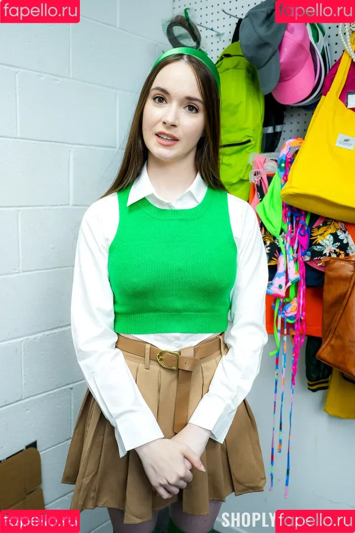 Hazel Moore / _therealhazelmoore_ / hazelmoore3x / hazelmoorexxx Onlyfans Photo Gallery 