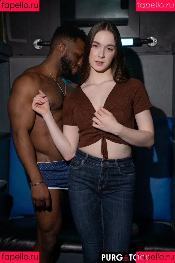 Hazel Moore / _therealhazelmoore_ / hazelmoore3x / hazelmoorexxx Onlyfans Photo Gallery 