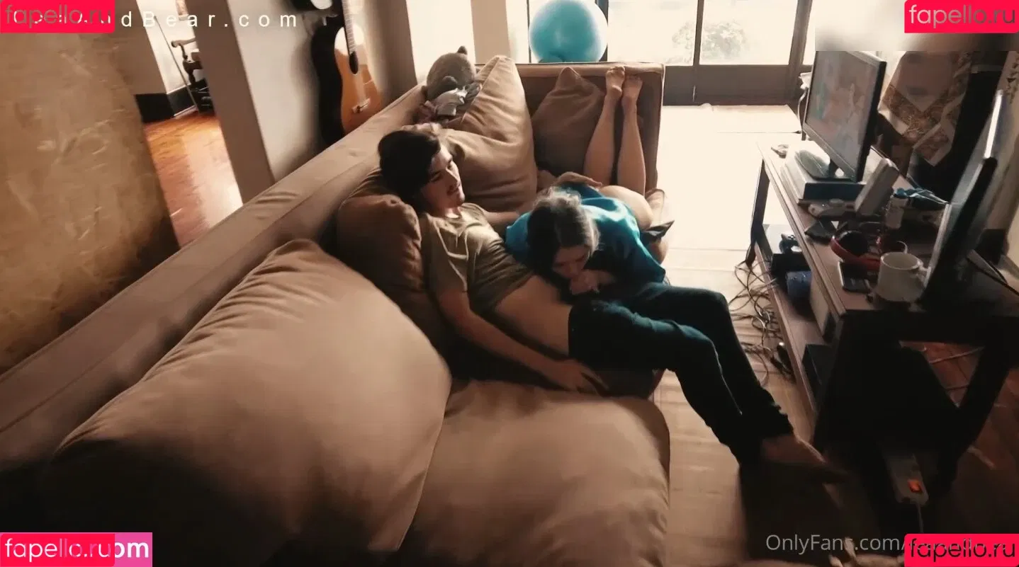 Bear / Lea / lea.bears / leaandbear Onlyfans Photo Gallery 