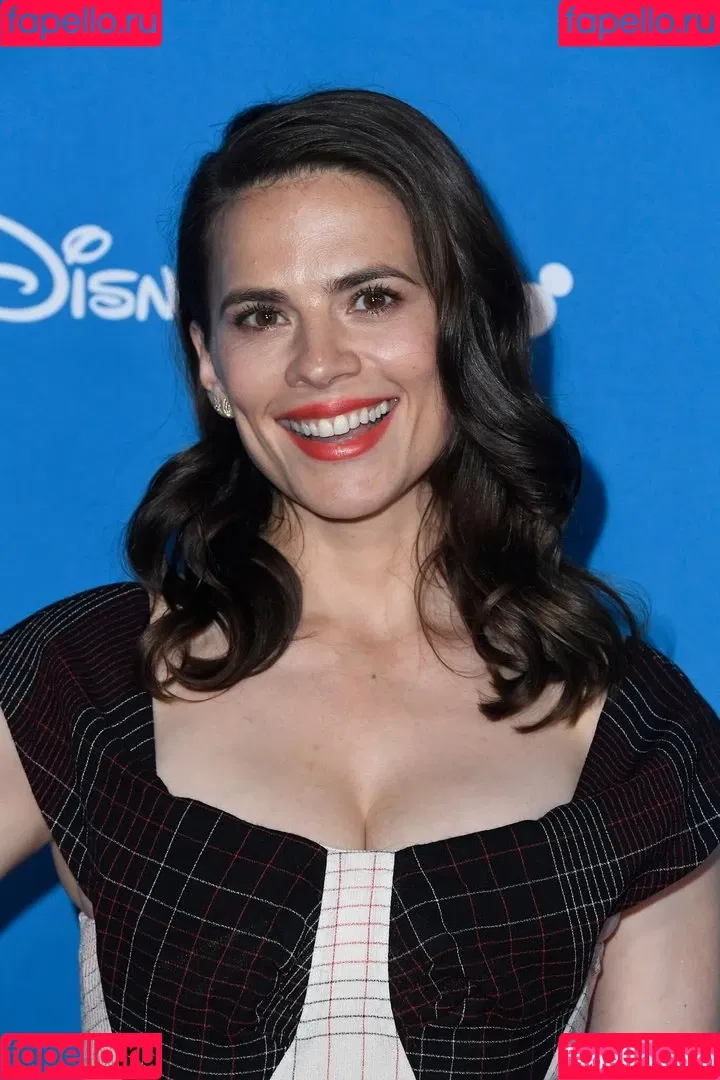 Hayley Atwell / hayley_atwell / wellhayley Onlyfans Photo Gallery 