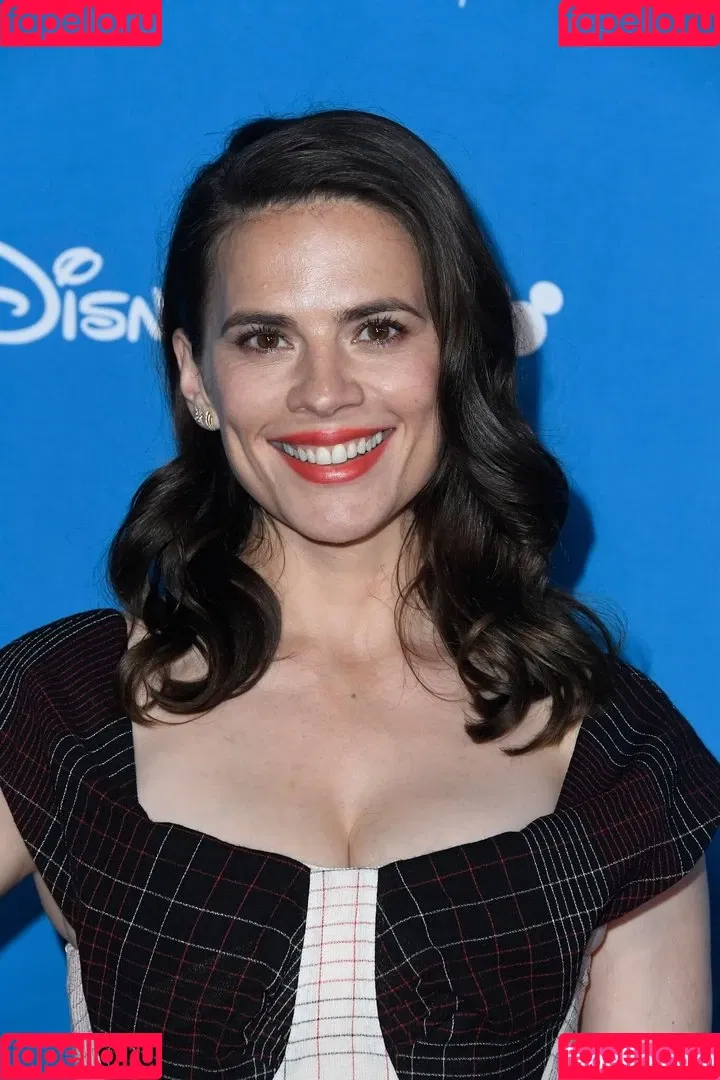 Hayley Atwell / hayley_atwell / wellhayley Onlyfans Photo Gallery 