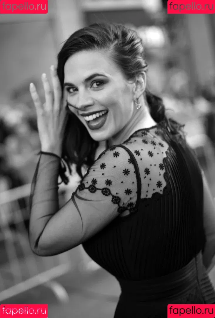 Hayley Atwell / hayley_atwell / wellhayley Onlyfans Photo Gallery 