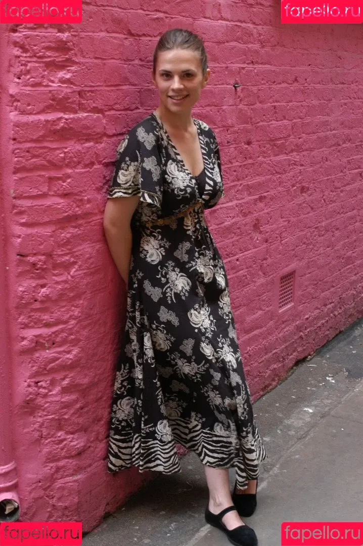 Hayley Atwell / hayley_atwell / wellhayley Onlyfans Photo Gallery 