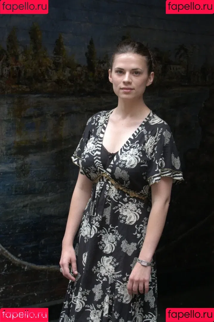 Hayley Atwell / hayley_atwell / wellhayley Onlyfans Photo Gallery 