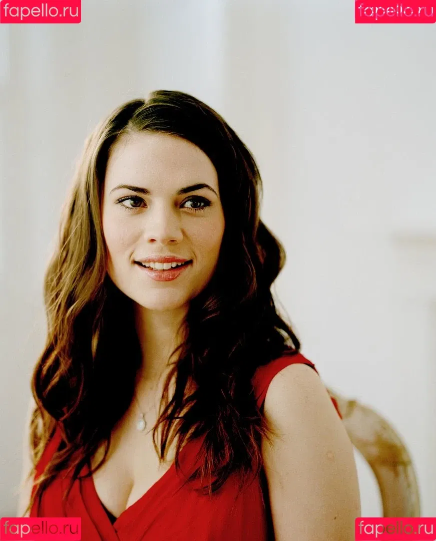 Hayley Atwell / hayley_atwell / wellhayley Onlyfans Photo Gallery 