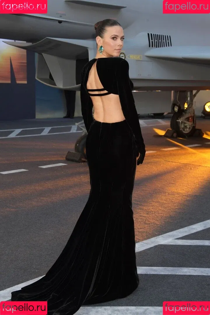 Hayley Atwell / hayley_atwell / wellhayley Onlyfans Photo Gallery 