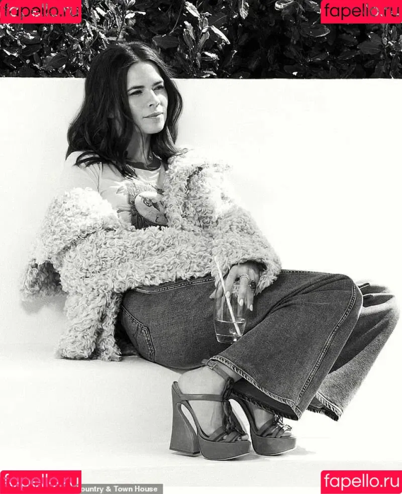 Hayley Atwell / hayley_atwell / wellhayley Onlyfans Photo Gallery 