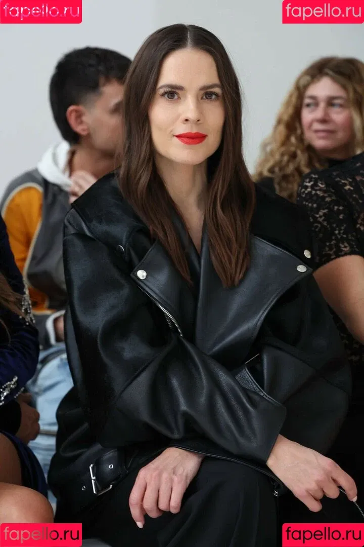 Hayley Atwell / hayley_atwell / wellhayley Onlyfans Photo Gallery 