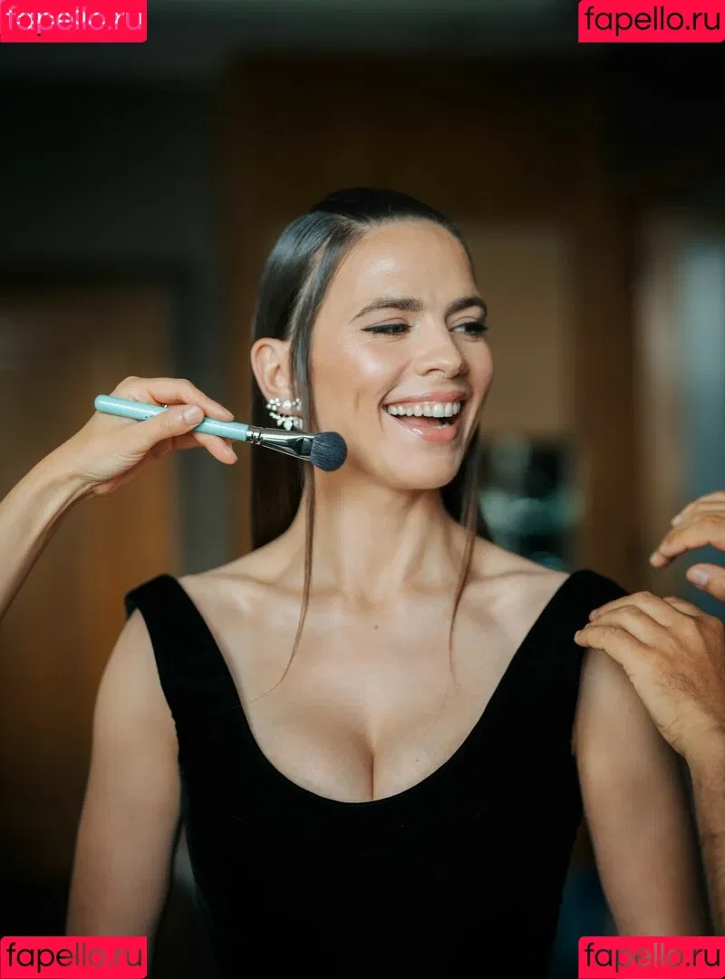 Hayley Atwell / hayley_atwell / wellhayley Onlyfans Photo Gallery 