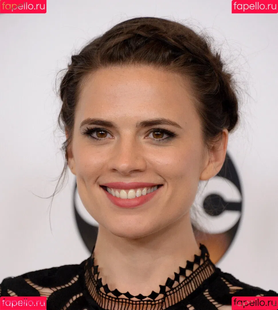 Hayley Atwell / hayley_atwell / wellhayley Onlyfans Photo Gallery 