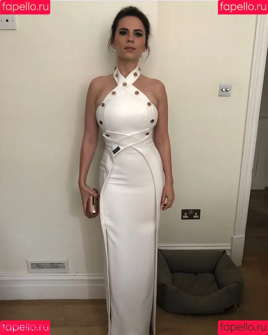 Hayley Atwell / hayley_atwell / wellhayley Onlyfans Photo Gallery 