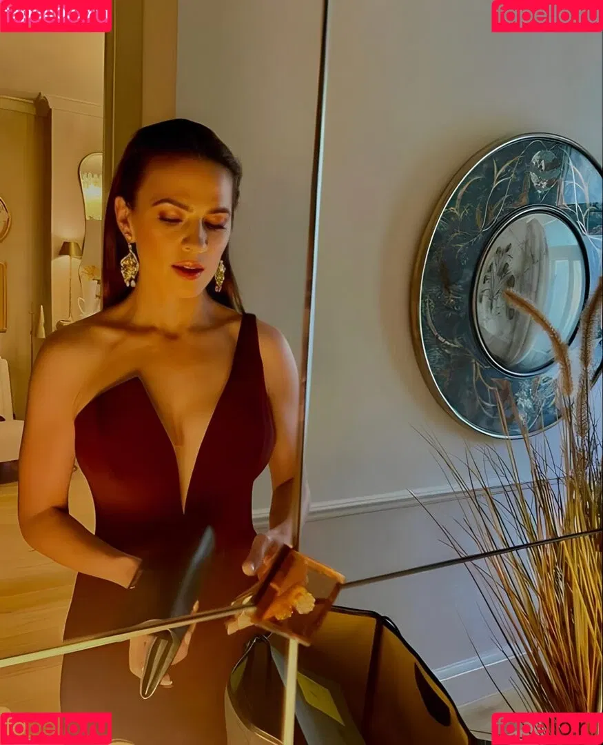 Hayley Atwell / hayley_atwell / wellhayley Onlyfans Photo Gallery 