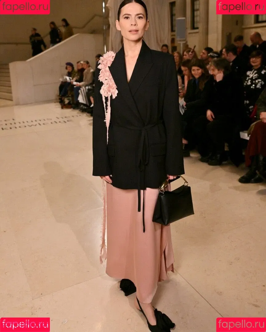 Hayley Atwell / hayley_atwell / wellhayley Onlyfans Photo Gallery 