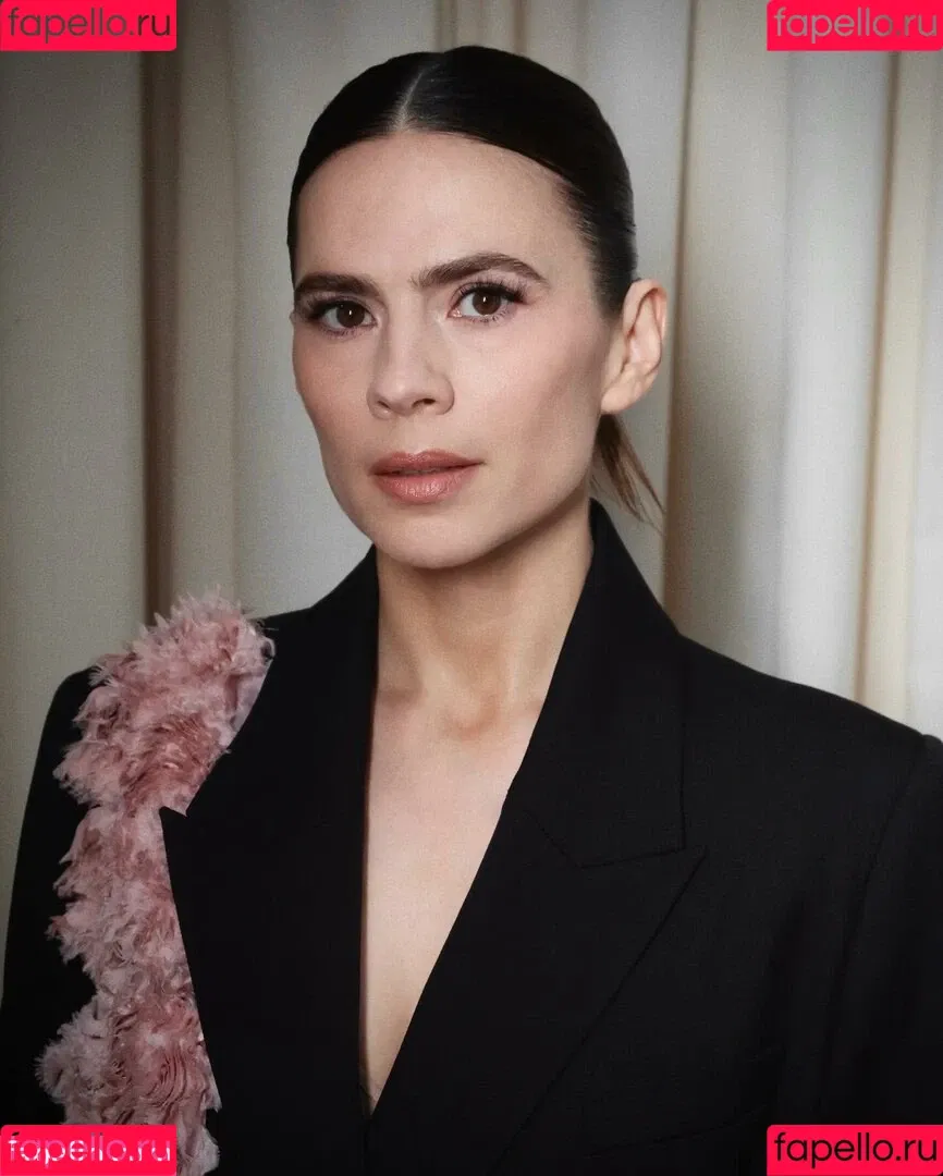 Hayley Atwell / hayley_atwell / wellhayley Onlyfans Photo Gallery 