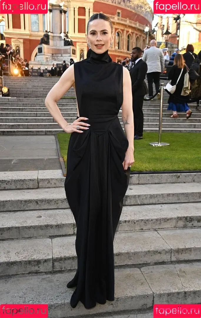 Hayley Atwell / hayley_atwell / wellhayley Onlyfans Photo Gallery 