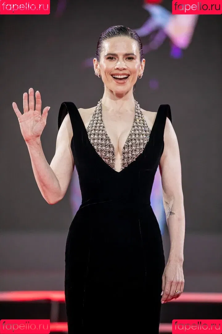 Hayley Atwell / hayley_atwell / wellhayley Onlyfans Photo Gallery 