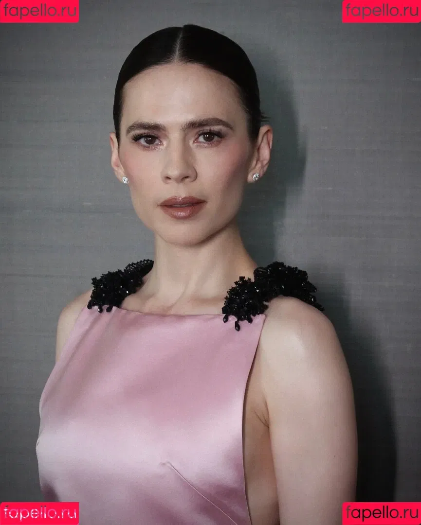 Hayley Atwell / hayley_atwell / wellhayley Onlyfans Photo Gallery 