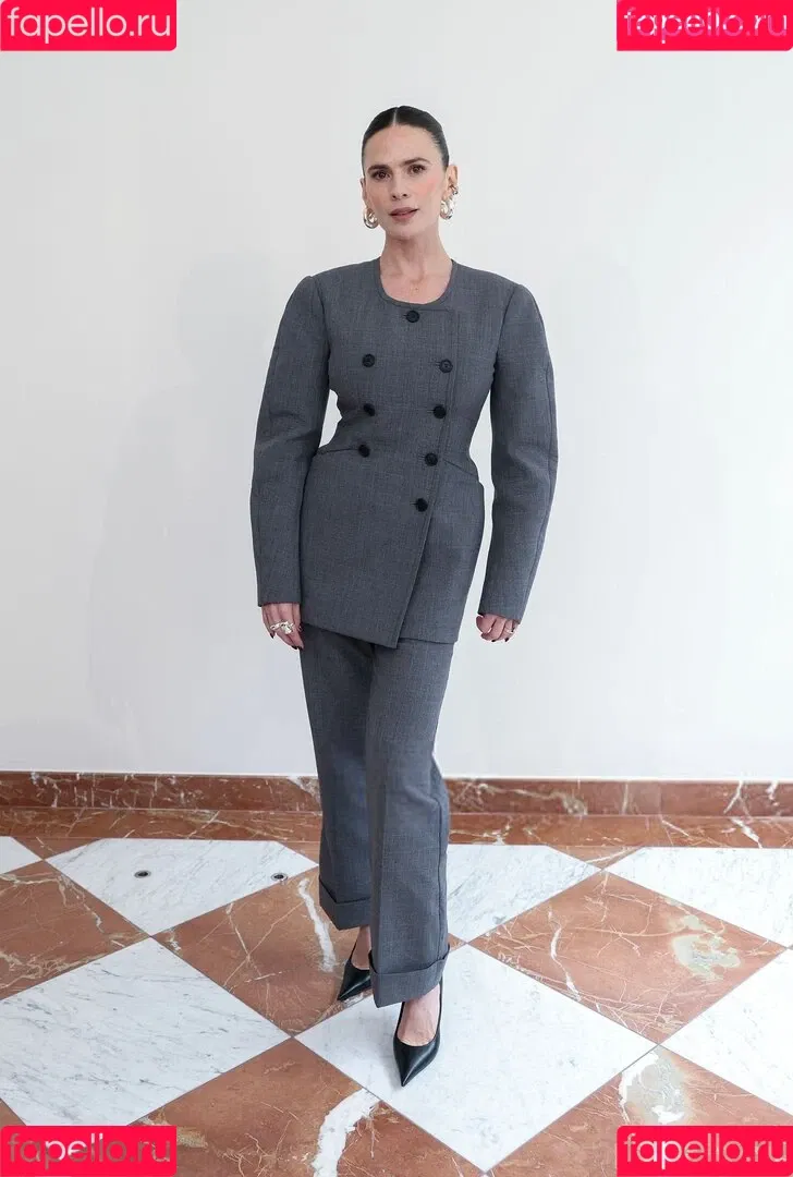 Hayley Atwell / hayley_atwell / wellhayley Onlyfans Photo Gallery 