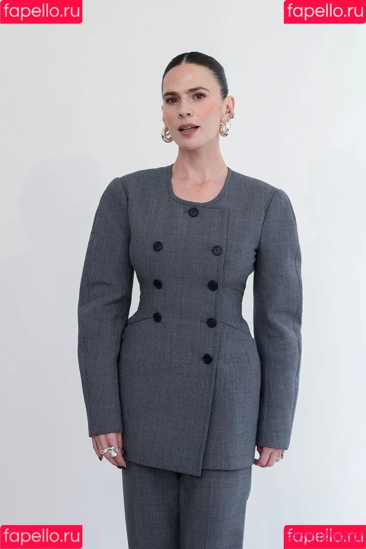 Hayley Atwell / hayley_atwell / wellhayley Onlyfans Photo Gallery 