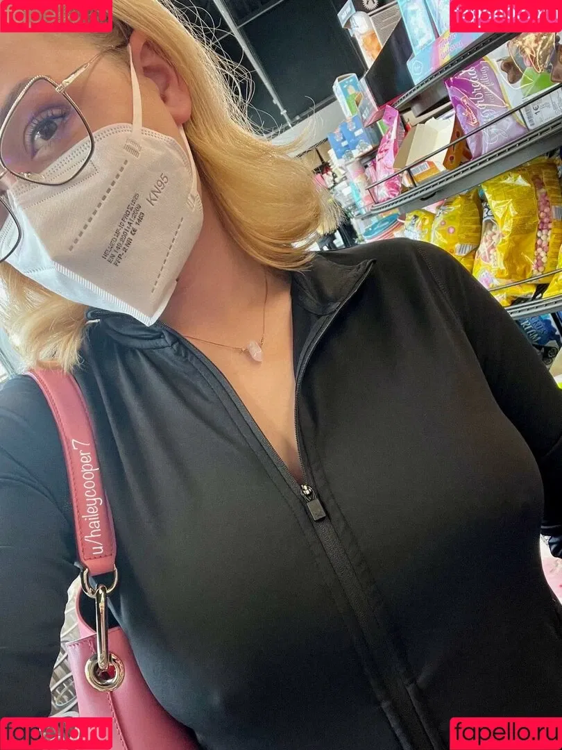 Hailey Cooper / haileycooper7 / homewithhaileyc Onlyfans Photo Gallery 