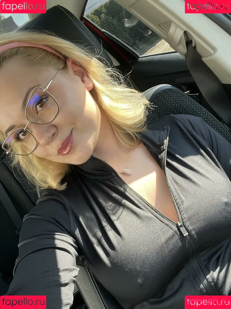 Hailey Cooper / haileycooper7 / homewithhaileyc Onlyfans Photo Gallery 