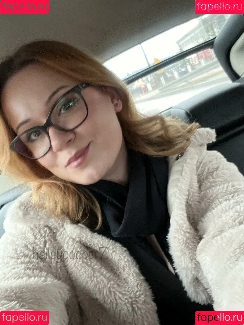 Hailey Cooper / haileycooper7 / homewithhaileyc Onlyfans Photo Gallery 