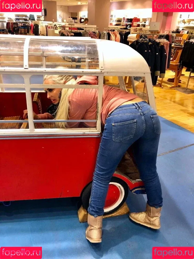 Daniela Katzenberger / danielakatzenberger Onlyfans Photo Gallery 